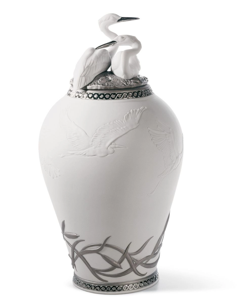 Lladro Herons Realm Covered Vase Figurine Silver Lustre Porcelain Figurine
