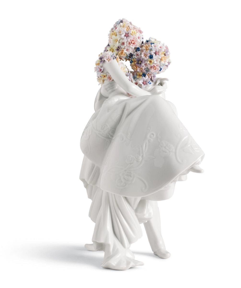Lladro Love II Porcelain Figurine