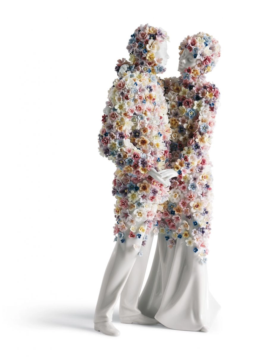 Lladro Love III Porcelain Figurine
