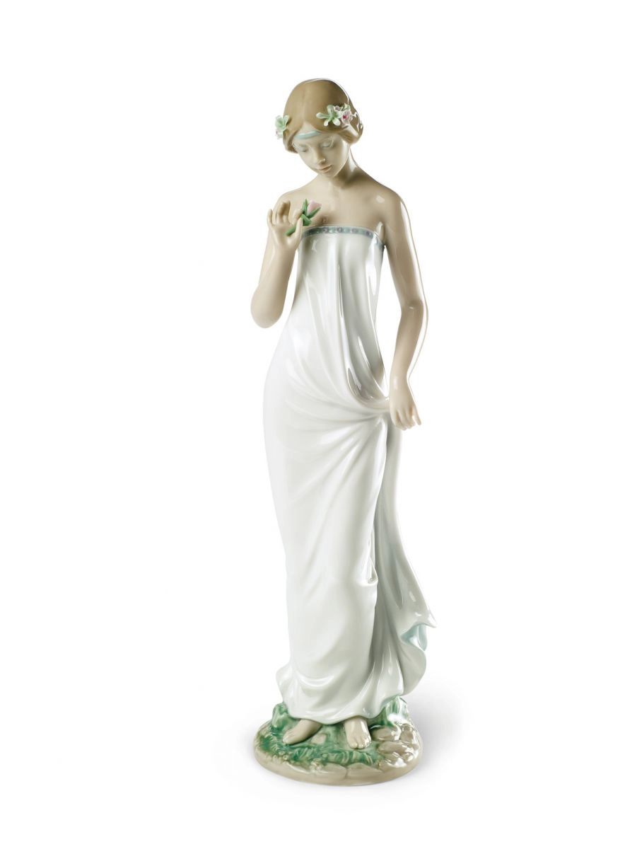 Lladro Beautiful Gloria Porcelain Figurine