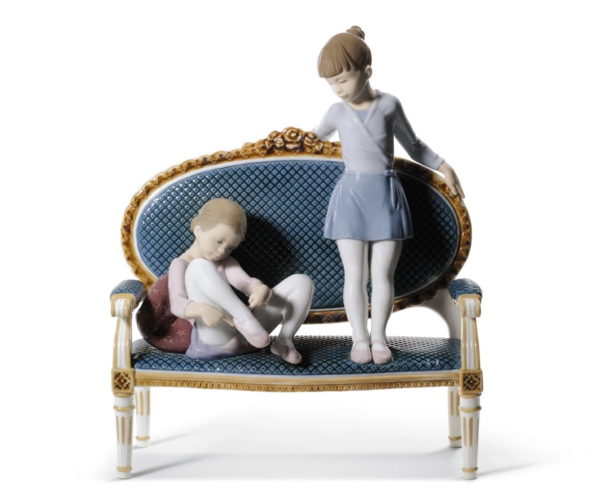 Lladro Ready for Practice Porcelain Figurine