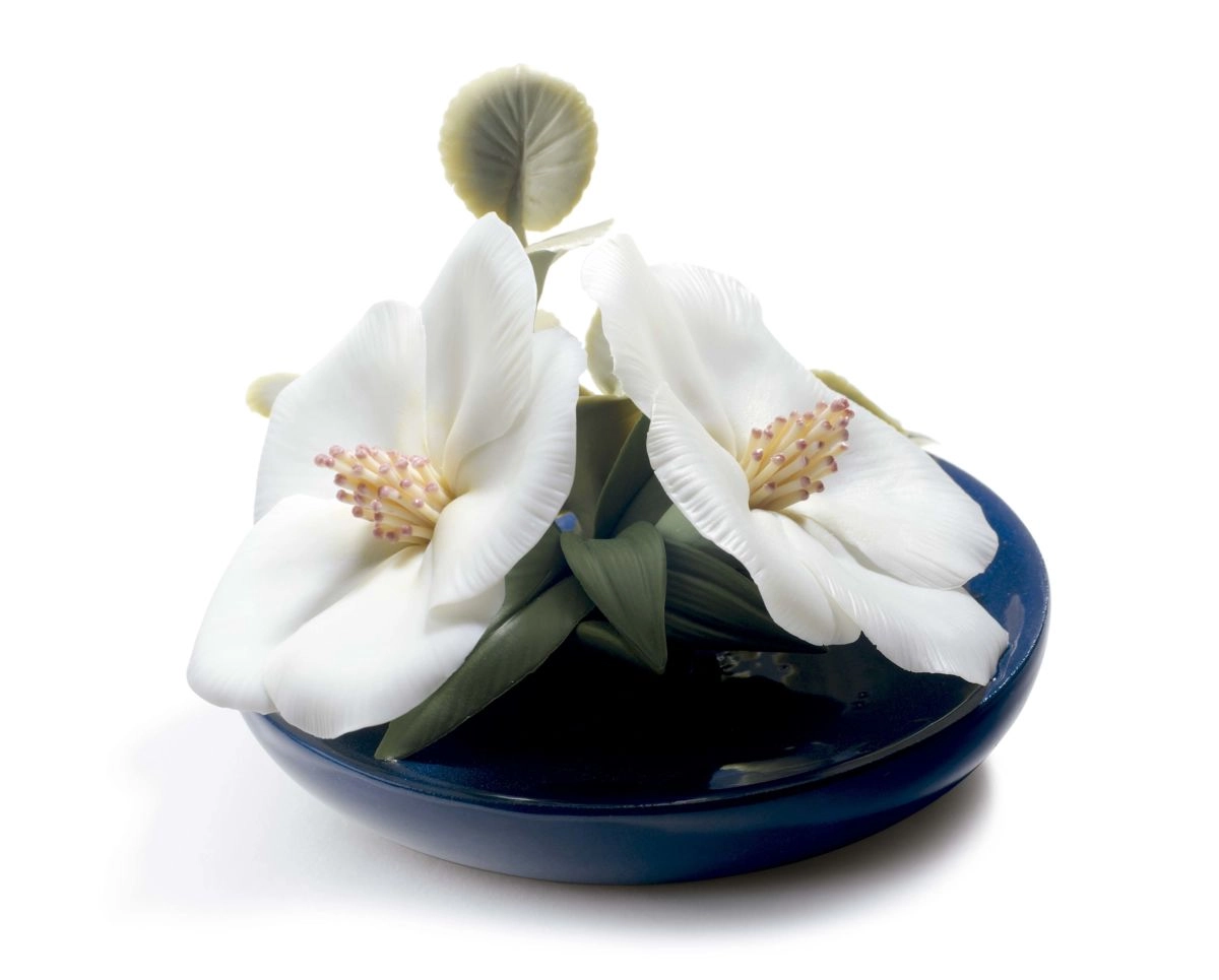 Lladro Lavatera Blossoms Porcelain Figurine