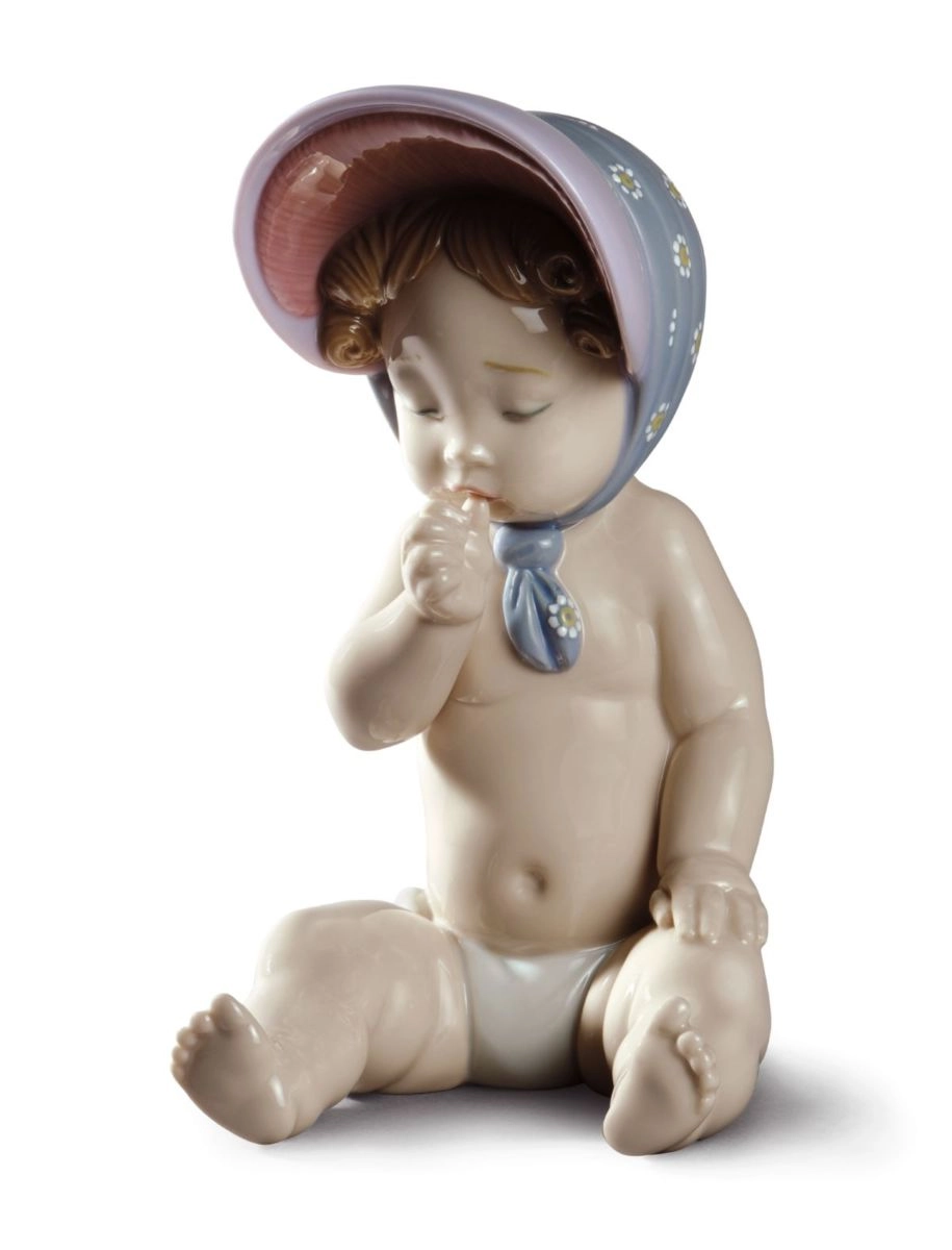 Lladro Girl with Bonnet Porcelain Figurine