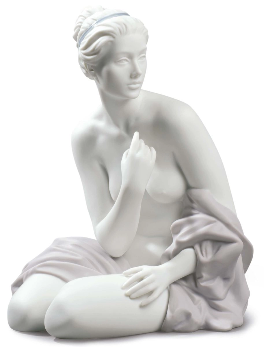Lladro SITTING BATHER Porcelain Figurine
