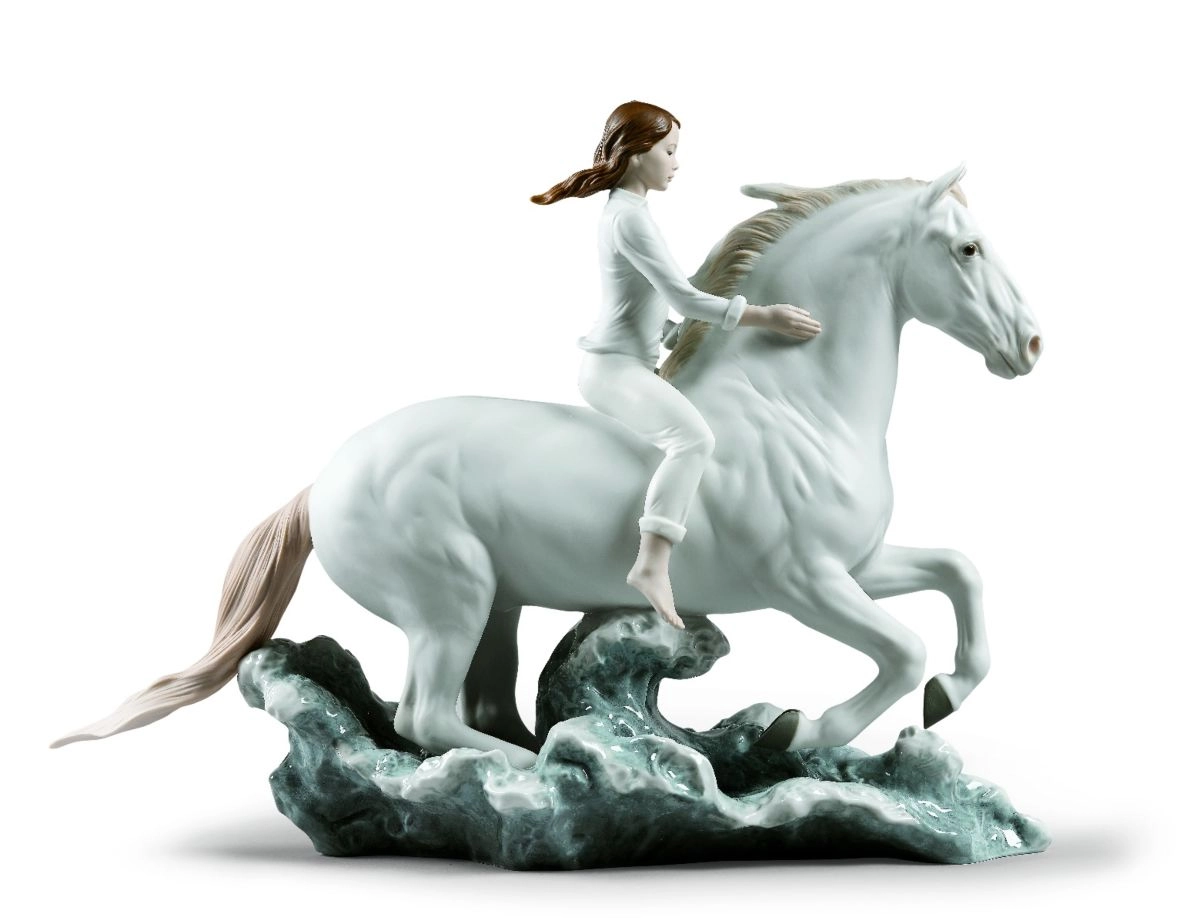 Lladro Riding her horse on the seashore Porcelain Figurine