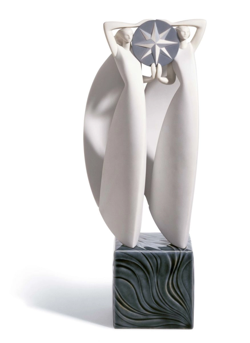 Lladro SEA WINDS Porcelain Figurine