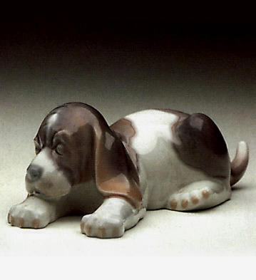 Lladro Beagle Puppy Lying 1969-91 Porcelain Figurine