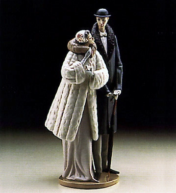 Lladro On The Town 1983-93 Porcelain Figurine