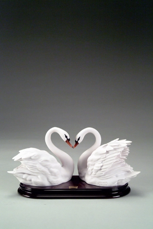 Giuseppe Armani Two Swans Sculpture
