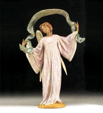 Lladro Winged Love 1993-95 Porcelain Figurine