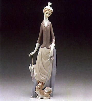 Lladro Woman With Dog 1971-93 Porcelain Figurine