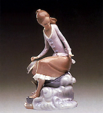 Lladro At The Seaside 1974-85 Porcelain Figurine