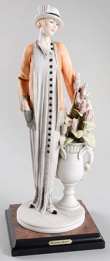 Giuseppe Armani Elegant Lady Sculpture