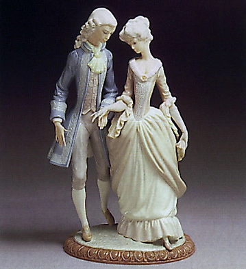 Lladro Walk in Versailles 1978-81 Porcelain Figurine