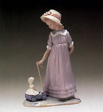 Lladro Girl With Toy Wagon 1980-97 Porcelain Figurine
