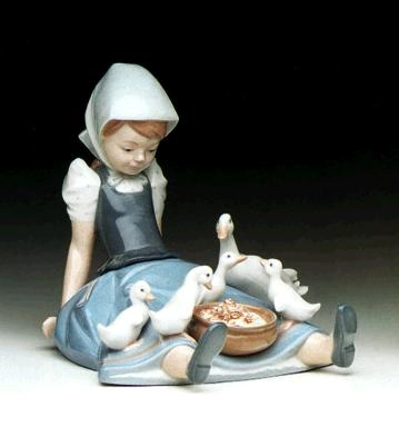 Lladro My Hungry Brood 1980-97 Porcelain Figurine