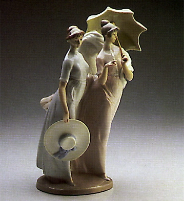 Lladro A Sunday Stroll Porcelain Figurine