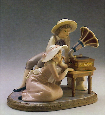Lladro Music Time 1987-90 Porcelain Figurine
