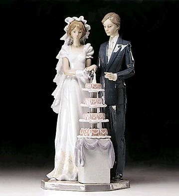 Lladro Wedding Cake 1989-96 Porcelain Figurine