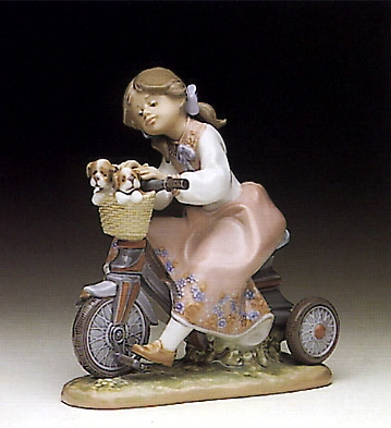 Lladro Traveling In Style 1990-94 Porcelain Figurine
