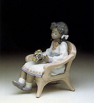 Lladro Sitting Pretty - Open Box Porcelain Figurine