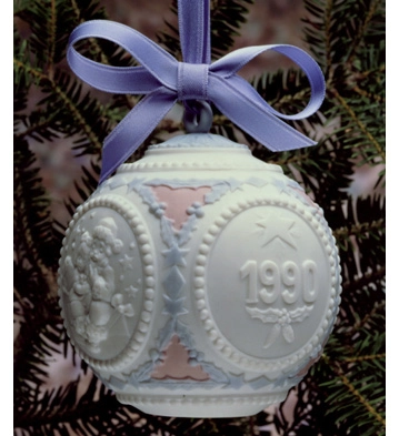 Lladro Christmas Ball 1990 Ornament Porcelain Figurine