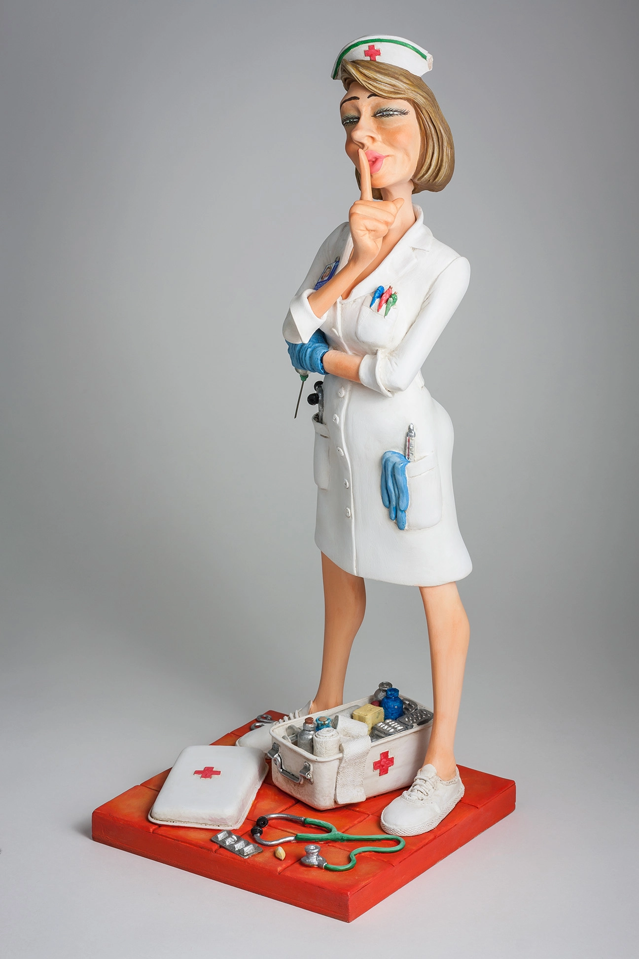 Guillermo Forchino The Nurse / L'Infirmiere Comical Art Sculpture