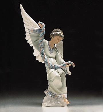Lladro Angel With Garland 1994-99 Porcelain Figurine