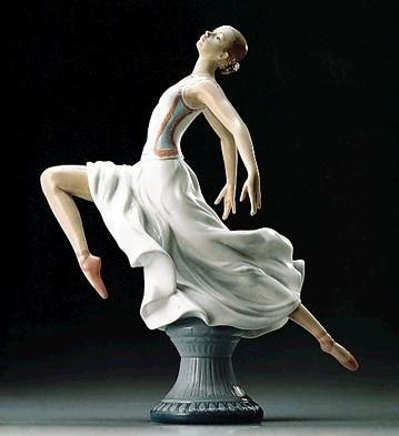 Lladro Graceful Ballet 1995-99 Porcelain Figurine