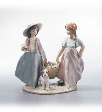 Lladro Springtime Harvest 1996-02 Porcelain Figurine