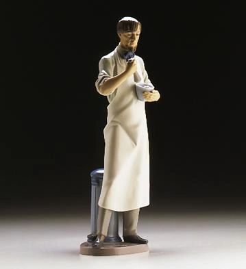 Lladro Pharmacist 1996-2000 Porcelain Figurine