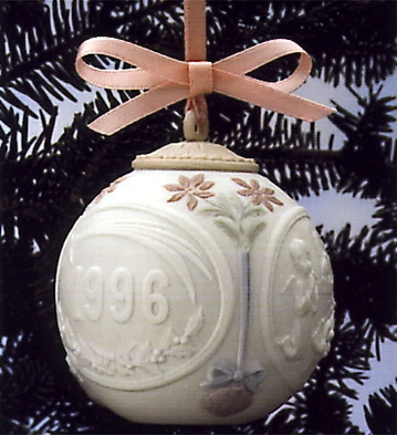 Lladro Christmas Ball 1996 Ornament Porcelain Figurine
