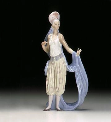 Lladro Thena 1996-99 Porcelain Figurine