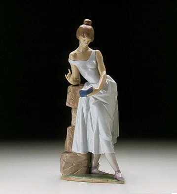 Lladro Sweet Verses 1997-99 Porcelain Figurine
