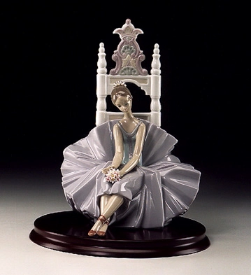 Lladro Posing For A Potrait 1998-00 Porcelain Figurine