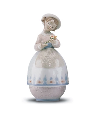 Lladro Treasures Of The Heart Porcelain Figurine