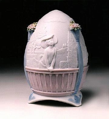 Lladro Garden Stroll-1998 Ltd egg Porcelain Figurine