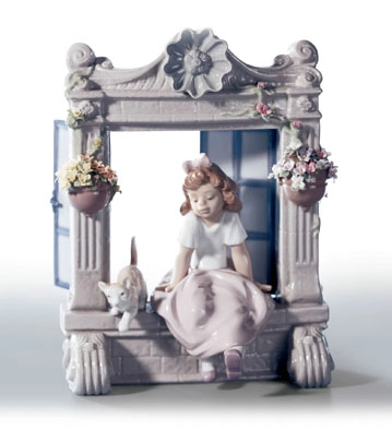 Lladro Childhood Dreams Porcelain Figurine