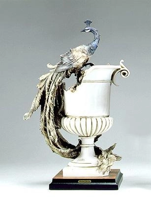 Giuseppe Armani Vase W/peacock - 