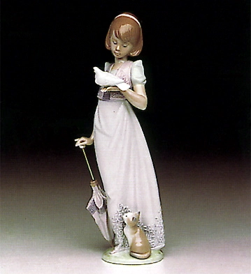 Lladro Summer Stroll Porcelain Figurine