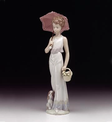 Lladro Garden Classic Porcelain Figurine