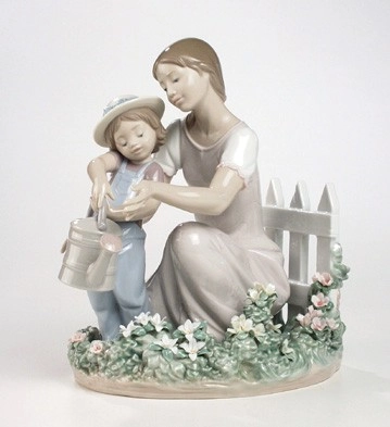 Lladro Lessons In The Garden Porcelain Figurine