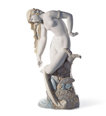 Lladro Pure Beauty Porcelain Figurine
