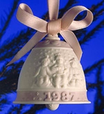 Lladro Christmas Bell 1987 Porcelain Figurine