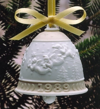 Lladro Christmas Bell 1989 - Open Box Porcelain Figurine