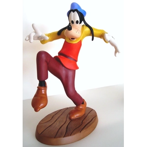 WDCC Disney Classics Mickey and The Beanstalk Goofy Tread Lightly Porcelain Figurine